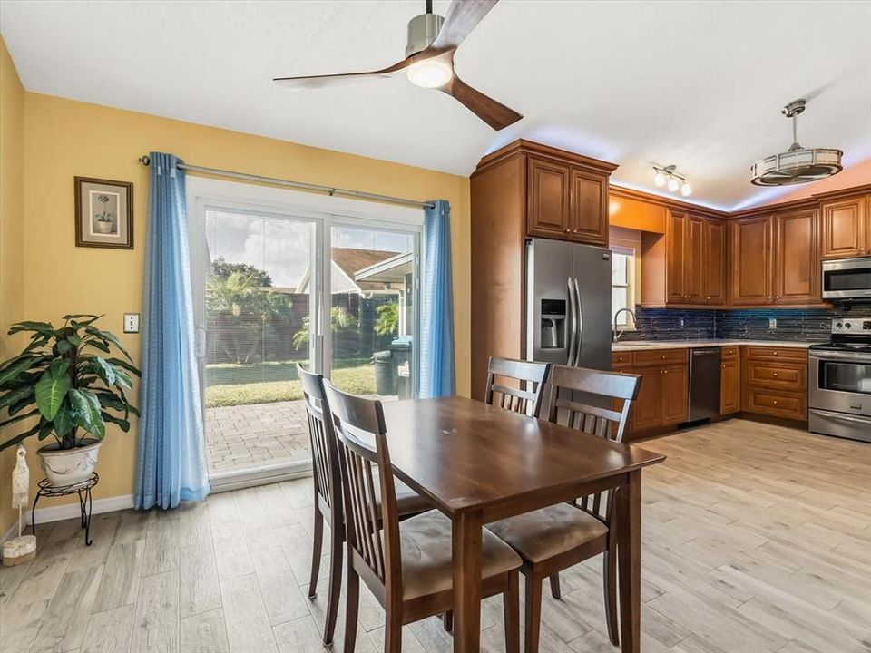 For Sale: $398,900 (3 beds, 2 baths, 1514 Square Feet)