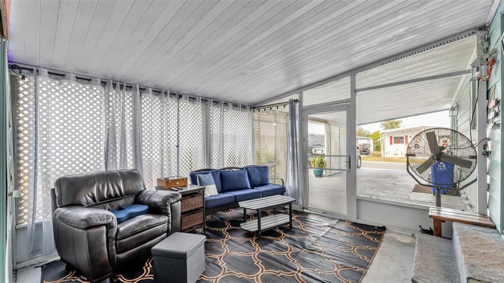 На продажу: $127,900 (2 спален, 2 ванн, 1440 Квадратных фут)