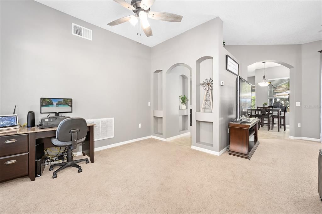 En Venta: $399,900 (3 camas, 2 baños, 1744 Pies cuadrados)