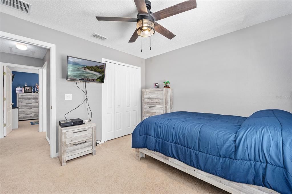 En Venta: $399,900 (3 camas, 2 baños, 1744 Pies cuadrados)