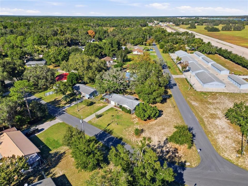 For Rent: $2,200 (3 beds, 1 baths, 984 Square Feet)