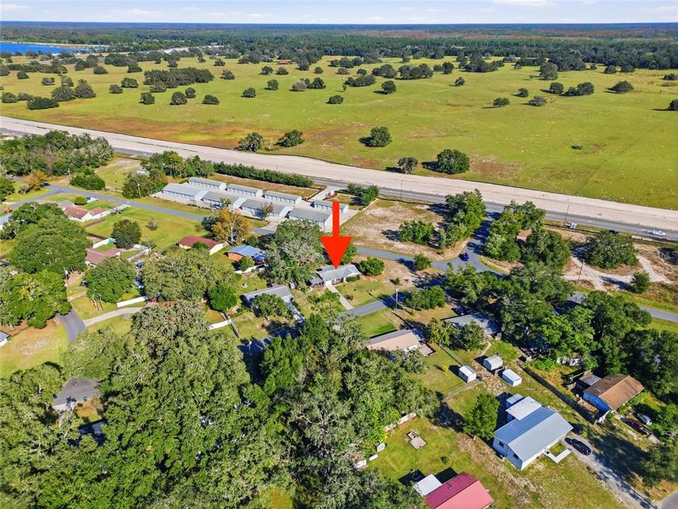 For Rent: $2,200 (3 beds, 1 baths, 984 Square Feet)