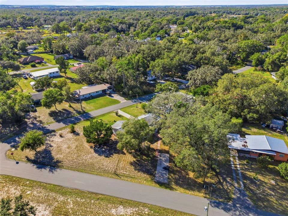 For Rent: $2,200 (3 beds, 1 baths, 984 Square Feet)