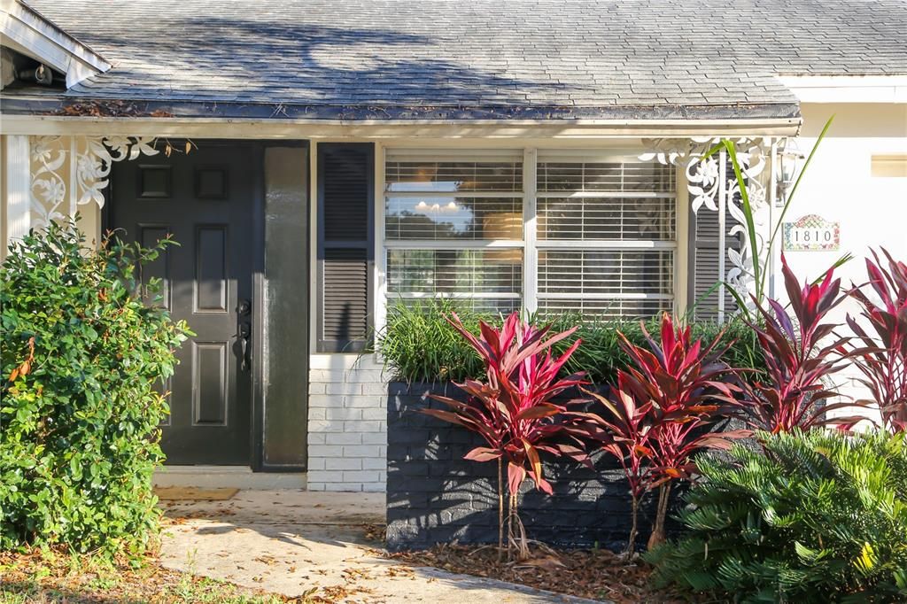 For Rent: $3,395 (3 beds, 2 baths, 1351 Square Feet)