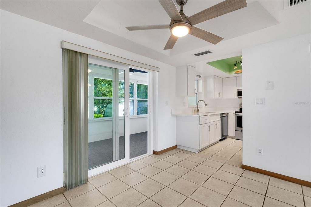 待售: $425,000 (3 贝兹, 2 浴室, 1148 平方英尺)