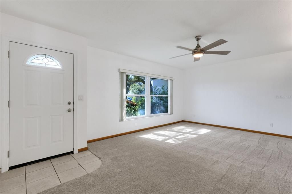 待售: $425,000 (3 贝兹, 2 浴室, 1148 平方英尺)