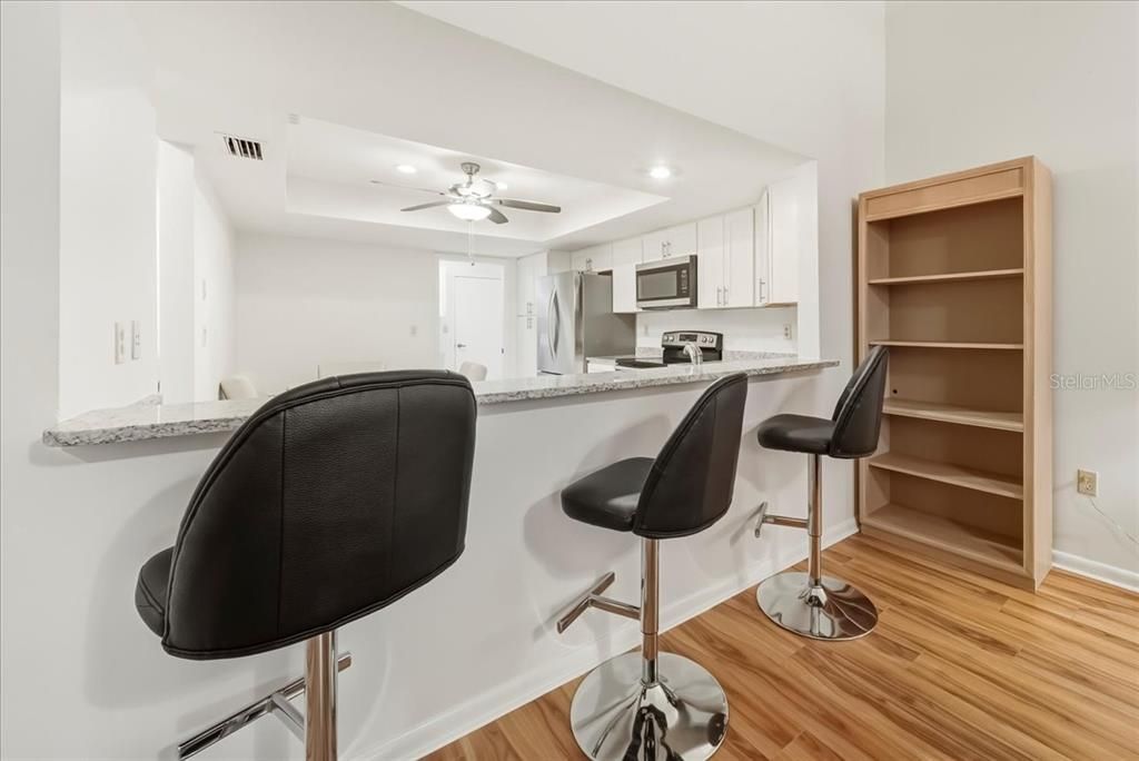 На продажу: $365,000 (3 спален, 2 ванн, 1804 Квадратных фут)