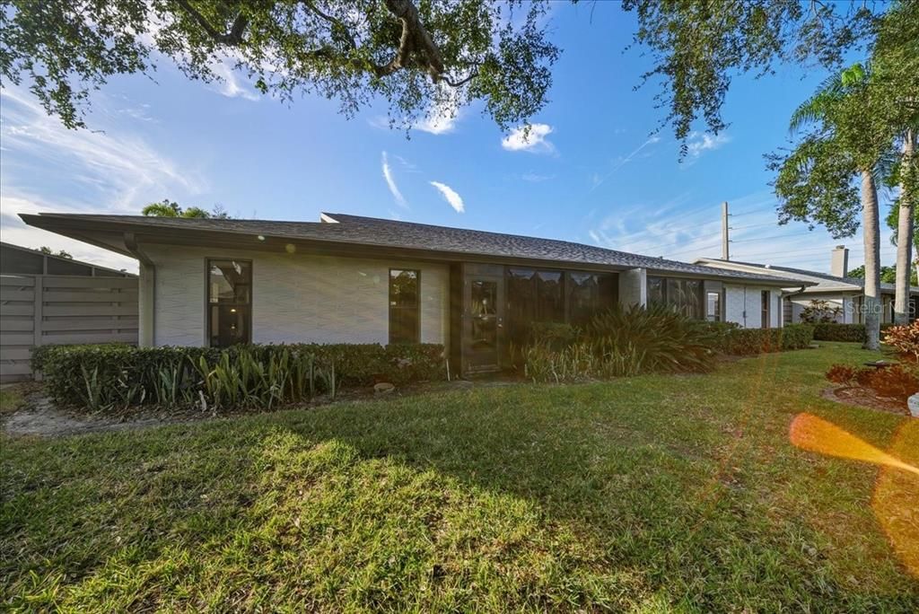 На продажу: $365,000 (3 спален, 2 ванн, 1804 Квадратных фут)