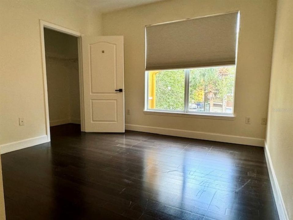 For Rent: $1,975 (2 beds, 2 baths, 1352 Square Feet)