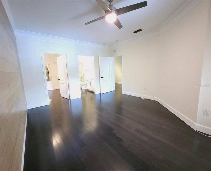 For Rent: $1,975 (2 beds, 2 baths, 1352 Square Feet)