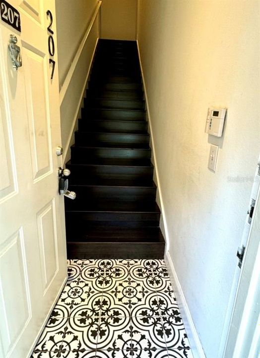 For Rent: $1,975 (2 beds, 2 baths, 1352 Square Feet)