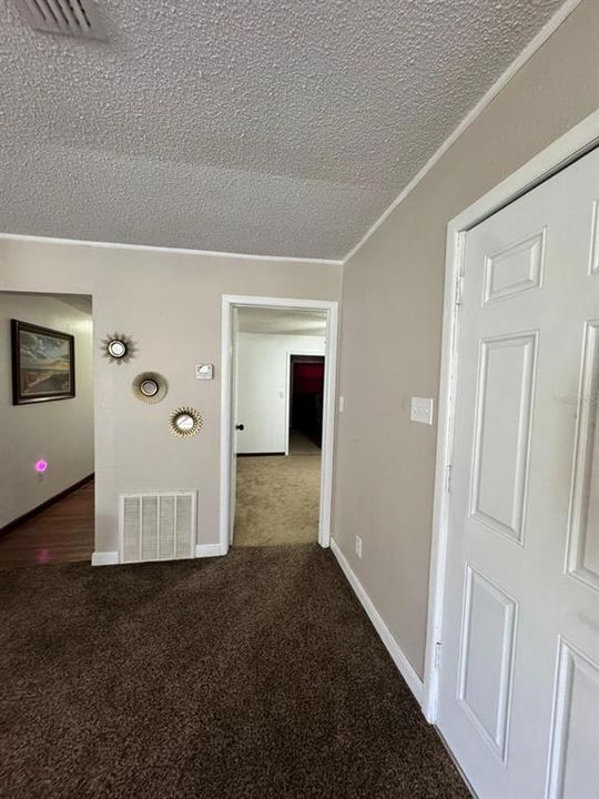 出租: $2,500 (4 贝兹, 2 浴室, 1335 平方英尺)