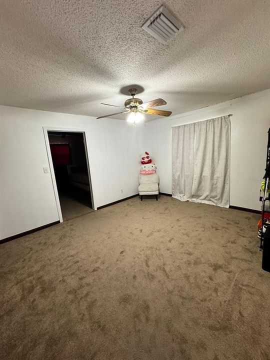 出租: $2,500 (4 贝兹, 2 浴室, 1335 平方英尺)