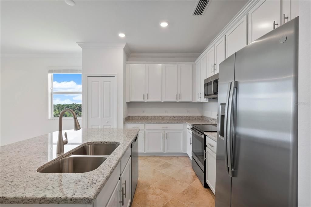 待售: $299,000 (3 贝兹, 2 浴室, 1407 平方英尺)