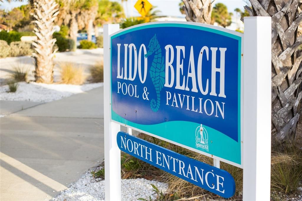 待售: $209,000 (2 贝兹, 2 浴室, 978 平方英尺)