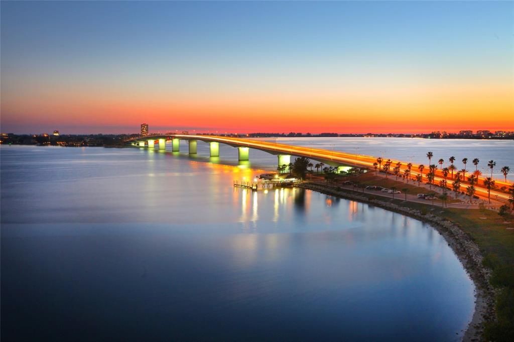 待售: $209,000 (2 贝兹, 2 浴室, 978 平方英尺)