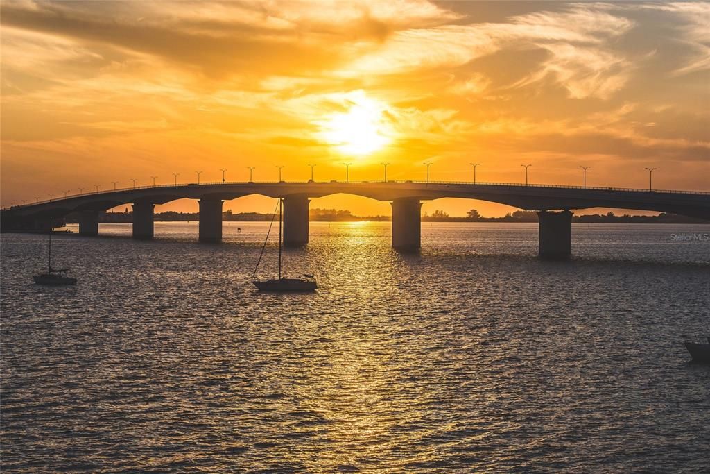 待售: $209,000 (2 贝兹, 2 浴室, 978 平方英尺)