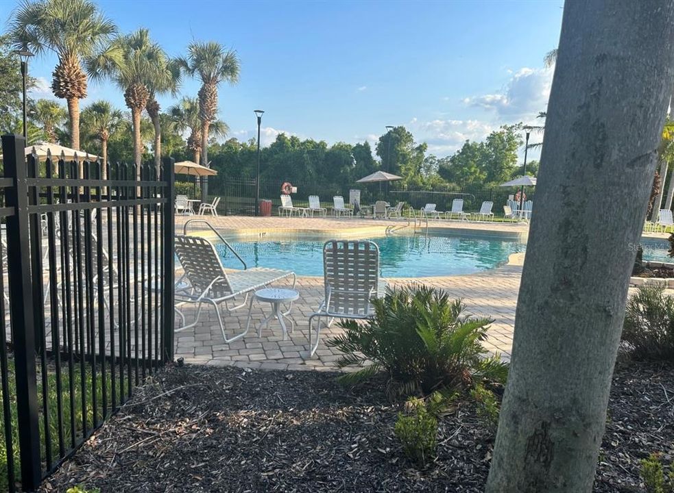 出租: $1,275 (2 贝兹, 2 浴室, 812 平方英尺)