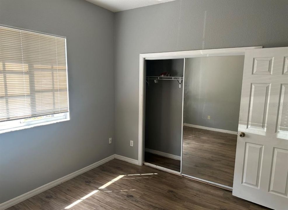 出租: $1,275 (2 贝兹, 2 浴室, 812 平方英尺)