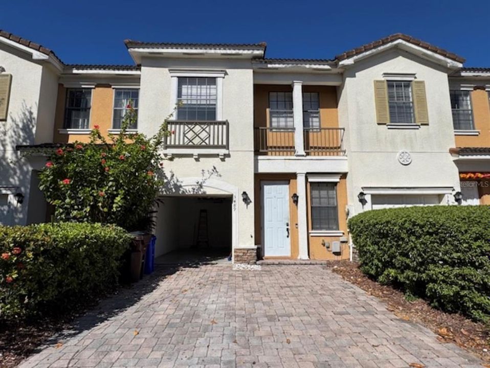 For Rent: $2,200 (4 beds, 3 baths, 1606 Square Feet)