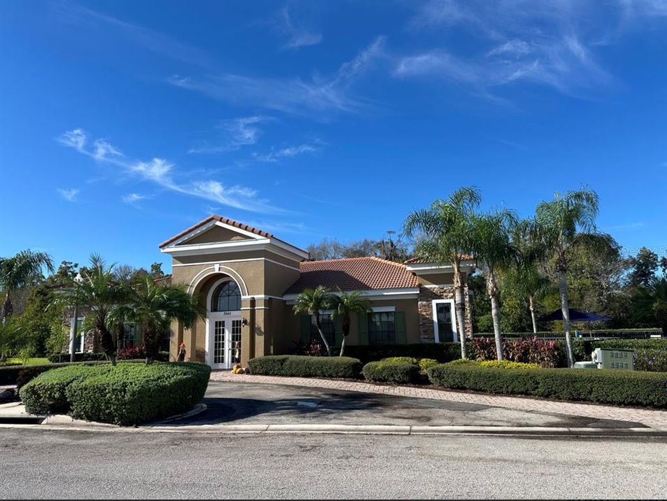 For Rent: $2,200 (4 beds, 3 baths, 1606 Square Feet)