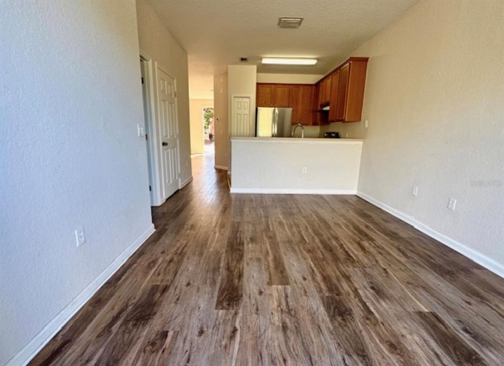 For Rent: $2,200 (4 beds, 3 baths, 1606 Square Feet)