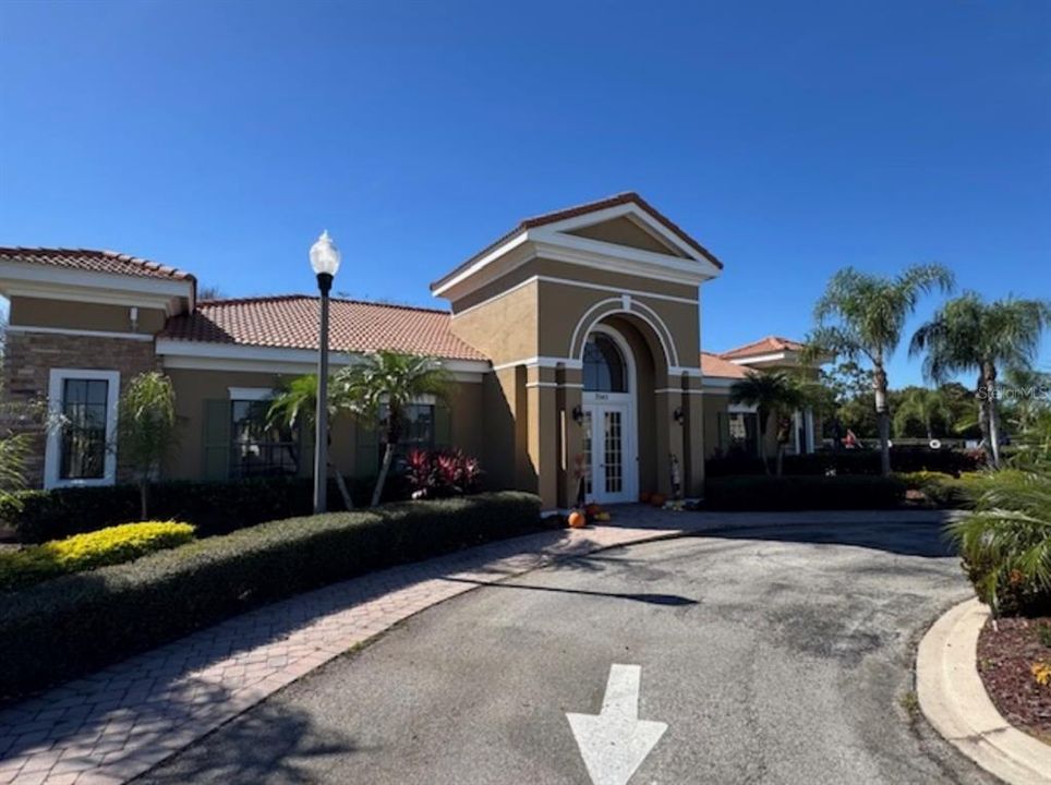 For Rent: $2,200 (4 beds, 3 baths, 1606 Square Feet)