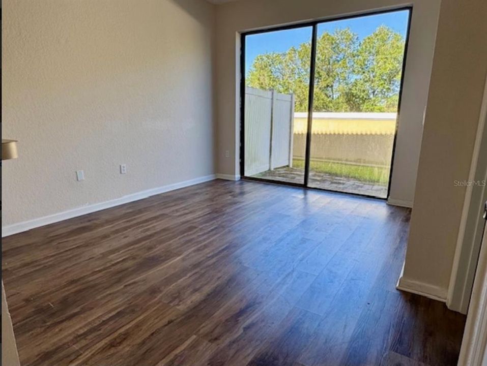 For Rent: $2,200 (4 beds, 3 baths, 1606 Square Feet)