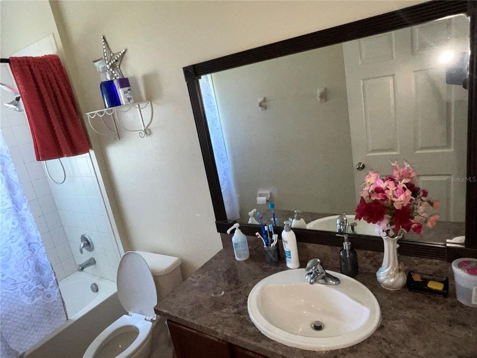 For Sale: $319,900 (3 beds, 2 baths, 1748 Square Feet)