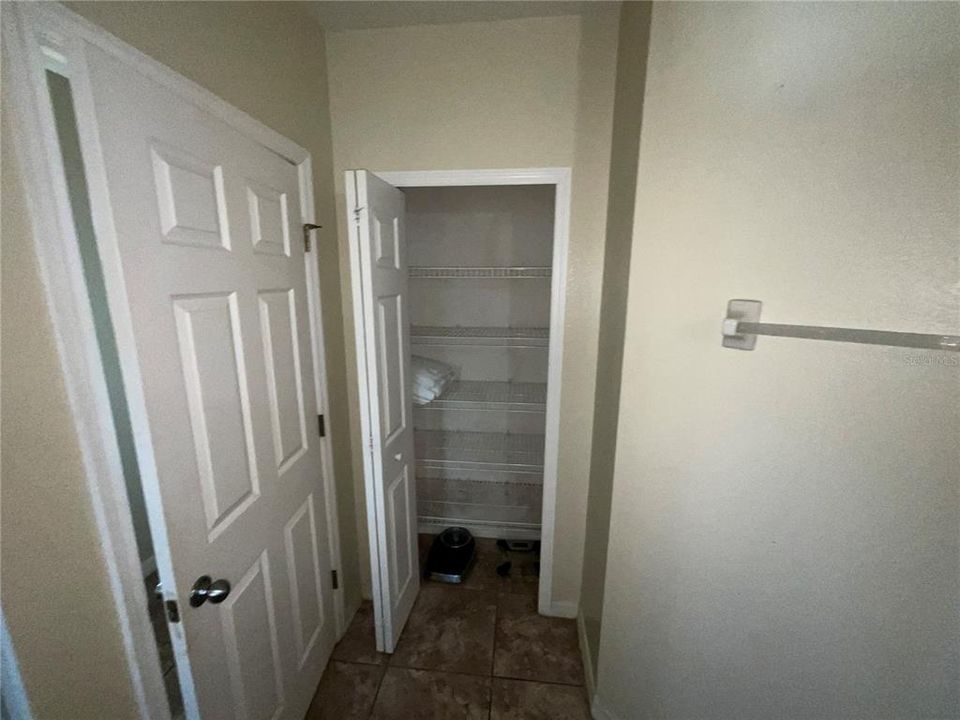 For Sale: $319,900 (3 beds, 2 baths, 1748 Square Feet)