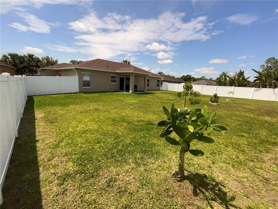 For Sale: $319,900 (3 beds, 2 baths, 1748 Square Feet)