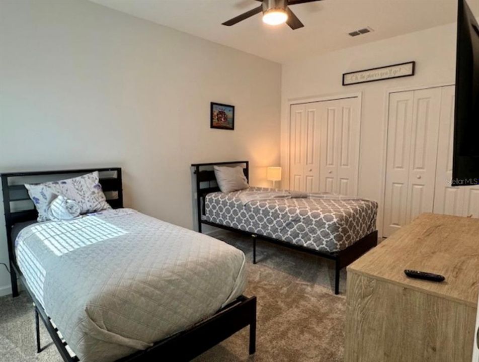 En Renta: $2,600 (4 camas, 2 baños, 3379 Pies cuadrados)