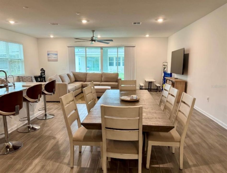 En Renta: $2,600 (4 camas, 2 baños, 3379 Pies cuadrados)