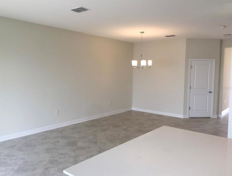 For Rent: $2,225 (3 beds, 2 baths, 1741 Square Feet)