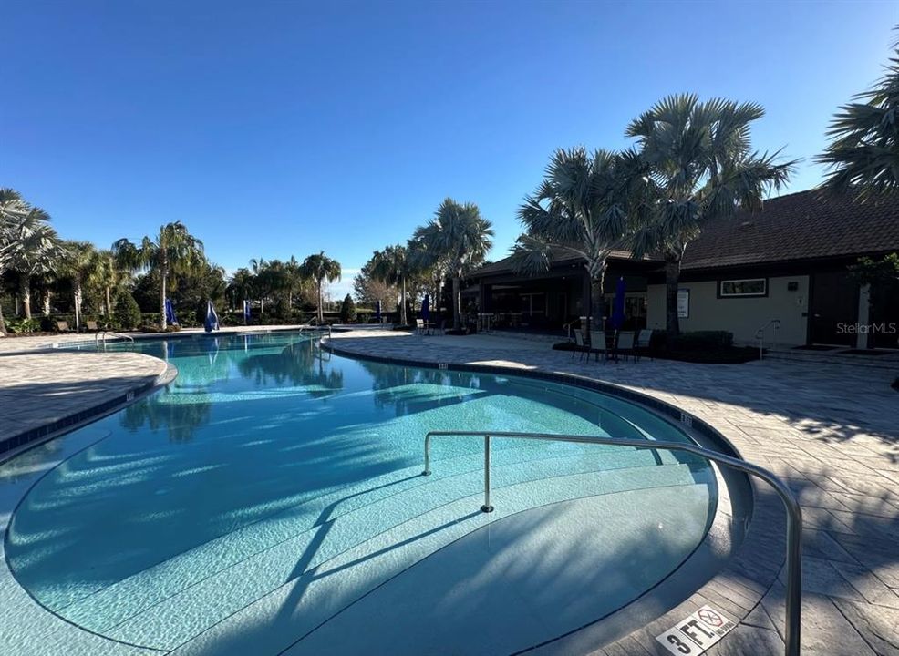 For Rent: $2,225 (3 beds, 2 baths, 1741 Square Feet)