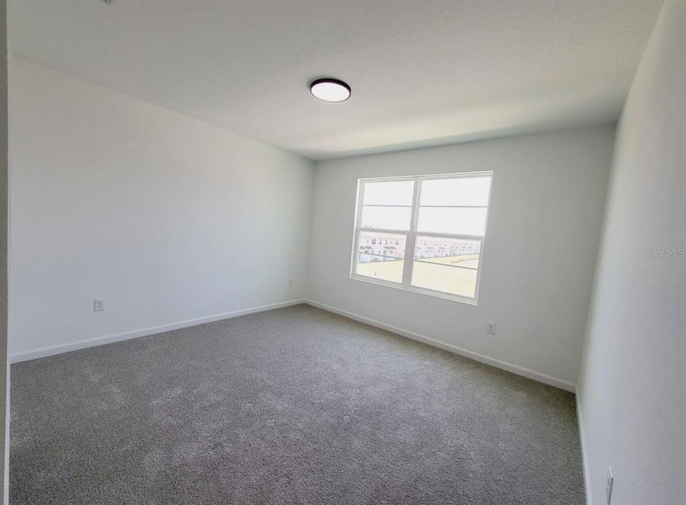 For Rent: $2,900 (5 beds, 3 baths, 2582 Square Feet)