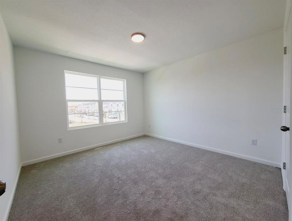 For Rent: $2,900 (5 beds, 3 baths, 2582 Square Feet)