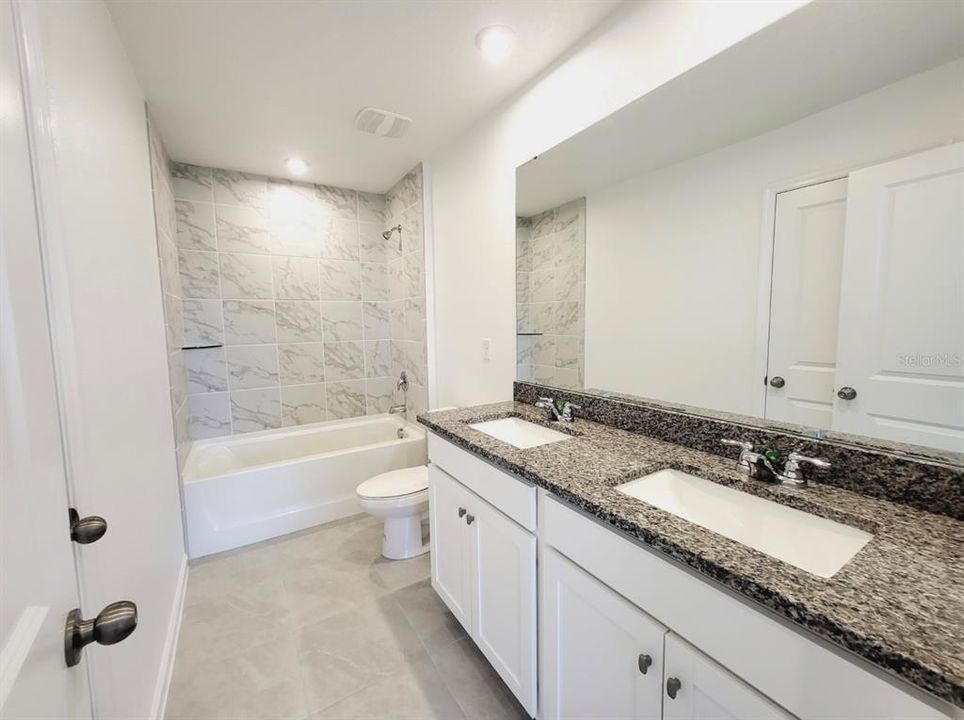 For Rent: $2,900 (5 beds, 3 baths, 2582 Square Feet)