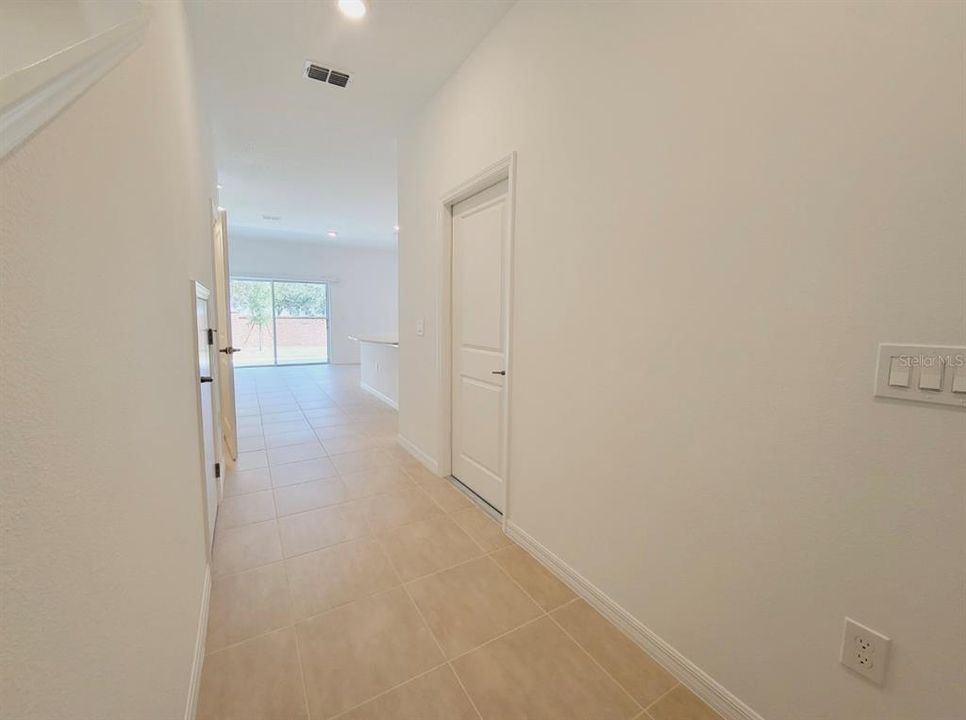 В аренду: $2,150 (3 спален, 2 ванн, 1373 Квадратных фут)