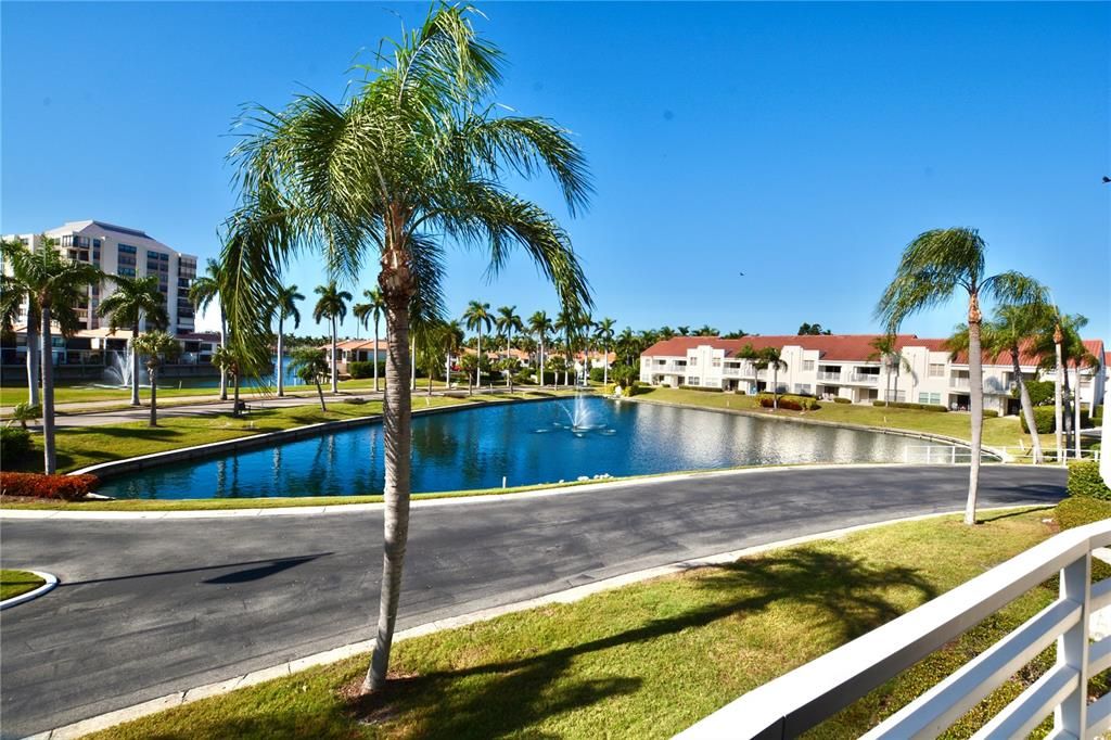 En Venta: $325,000 (2 camas, 2 baños, 1140 Pies cuadrados)