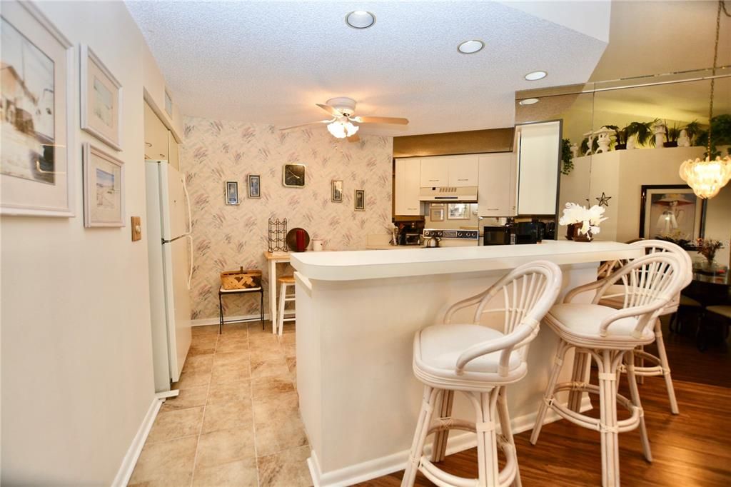 En Venta: $325,000 (2 camas, 2 baños, 1140 Pies cuadrados)