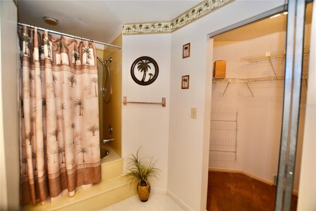 En Venta: $325,000 (2 camas, 2 baños, 1140 Pies cuadrados)