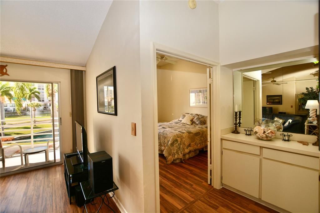 En Venta: $325,000 (2 camas, 2 baños, 1140 Pies cuadrados)