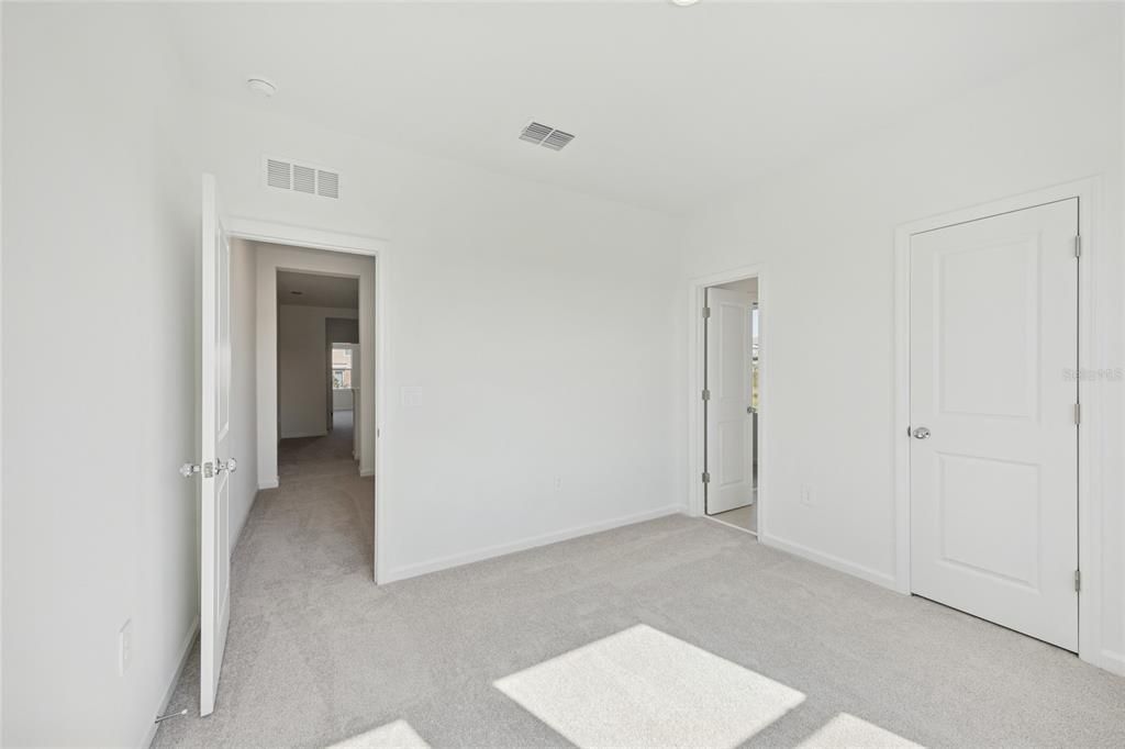 For Rent: $2,200 (3 beds, 2 baths, 1835 Square Feet)