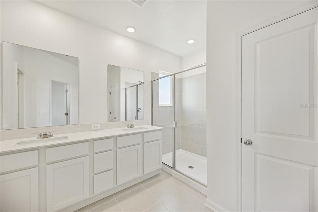 For Rent: $2,200 (3 beds, 2 baths, 1835 Square Feet)