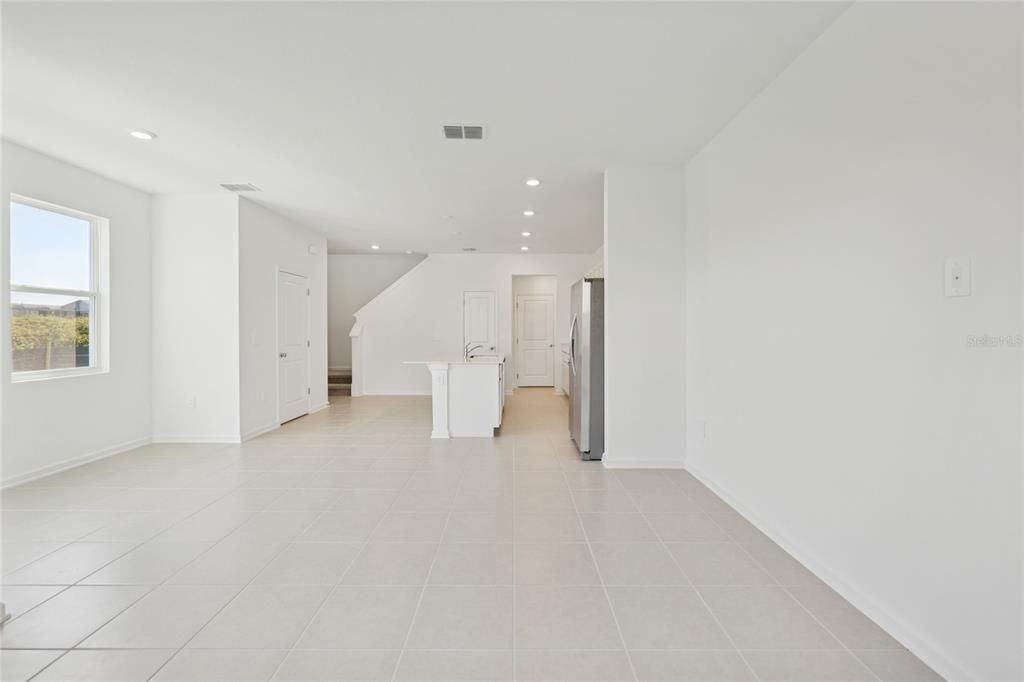 For Rent: $2,200 (3 beds, 2 baths, 1835 Square Feet)