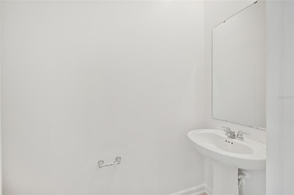 For Rent: $2,200 (3 beds, 2 baths, 1835 Square Feet)