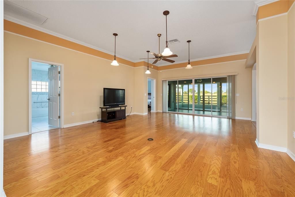 En Venta: $434,500 (3 camas, 2 baños, 1796 Pies cuadrados)