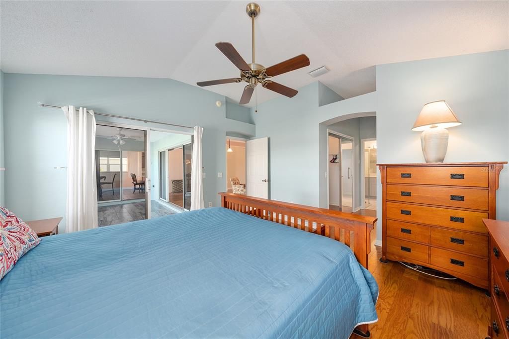 En Venta: $434,500 (3 camas, 2 baños, 1796 Pies cuadrados)