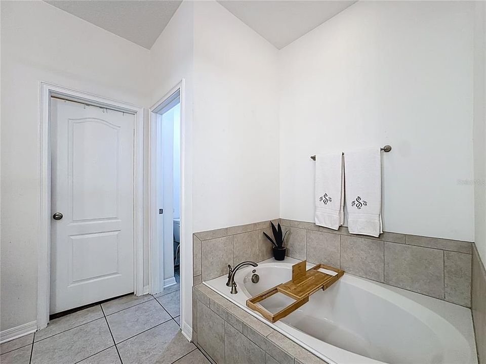 En Venta: $505,000 (3 camas, 2 baños, 2078 Pies cuadrados)